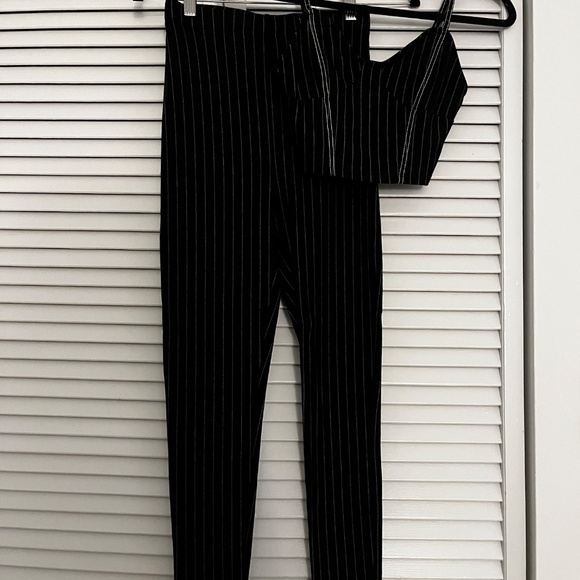 Matching Set Striped Leggings and Top - Picture 3 of 6